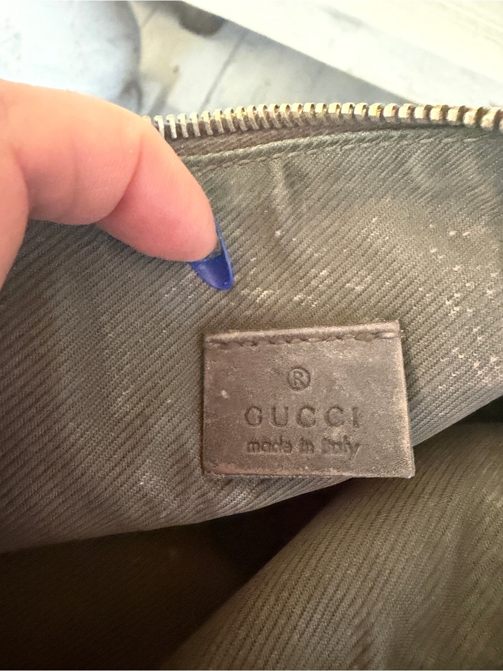 Gucci Brown Monogram Cosmetic Case - Picture 5 of 5